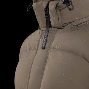 Super World™ by Aritzia 
The Super Puff™ Shorty color modern taupe size Small